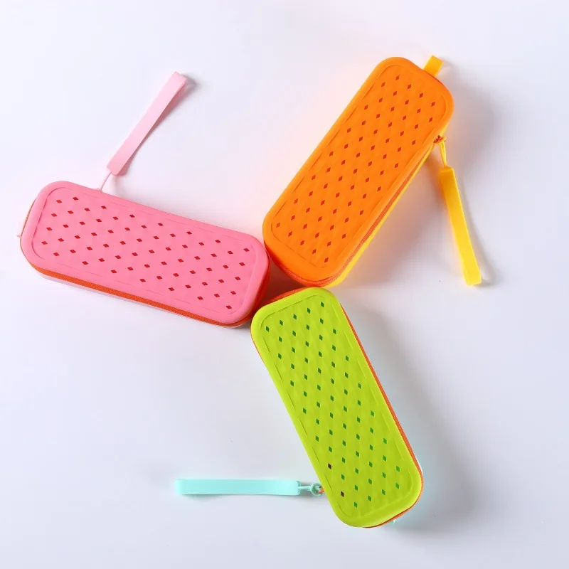 Makeup Brush Organizer Flexible Sports Glasses Pouch Swimming Goggle Organizer Lightweight Silicone Glasses Case For Sports Gym
Makeup Brush Organizer Flexible Sports Glasses Pouch Swimming Goggle Organizer Lightweight Silicone Glasses Case For Sports Gym