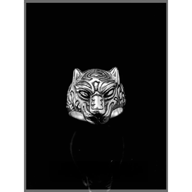 Black Panther Animal Titanium Steel Ring Male Punk Niche Personality European and American Tail Ring Large Size Ring Jewelry
Black Panther Animal Titanium Steel Ring Male Punk Niche Personality European and American Tail Ring Large Size Ring Jewelry