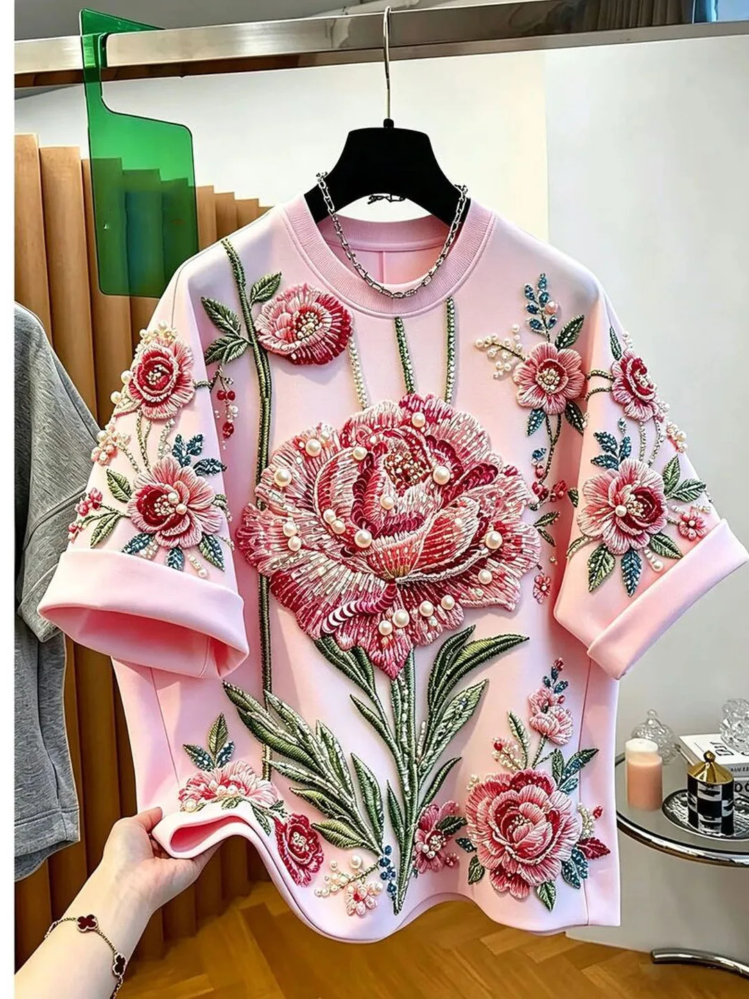 Pink Beaded Print Loose Women's T-shirt Summer 2026 Fashion Design Commute Style Short Sleeve round Neck Casual Wear
Pink Beaded Print Loose Women's T-shirt Summer 2026 Fashion Design Commute Style Short Sleeve round Neck Casual Wear