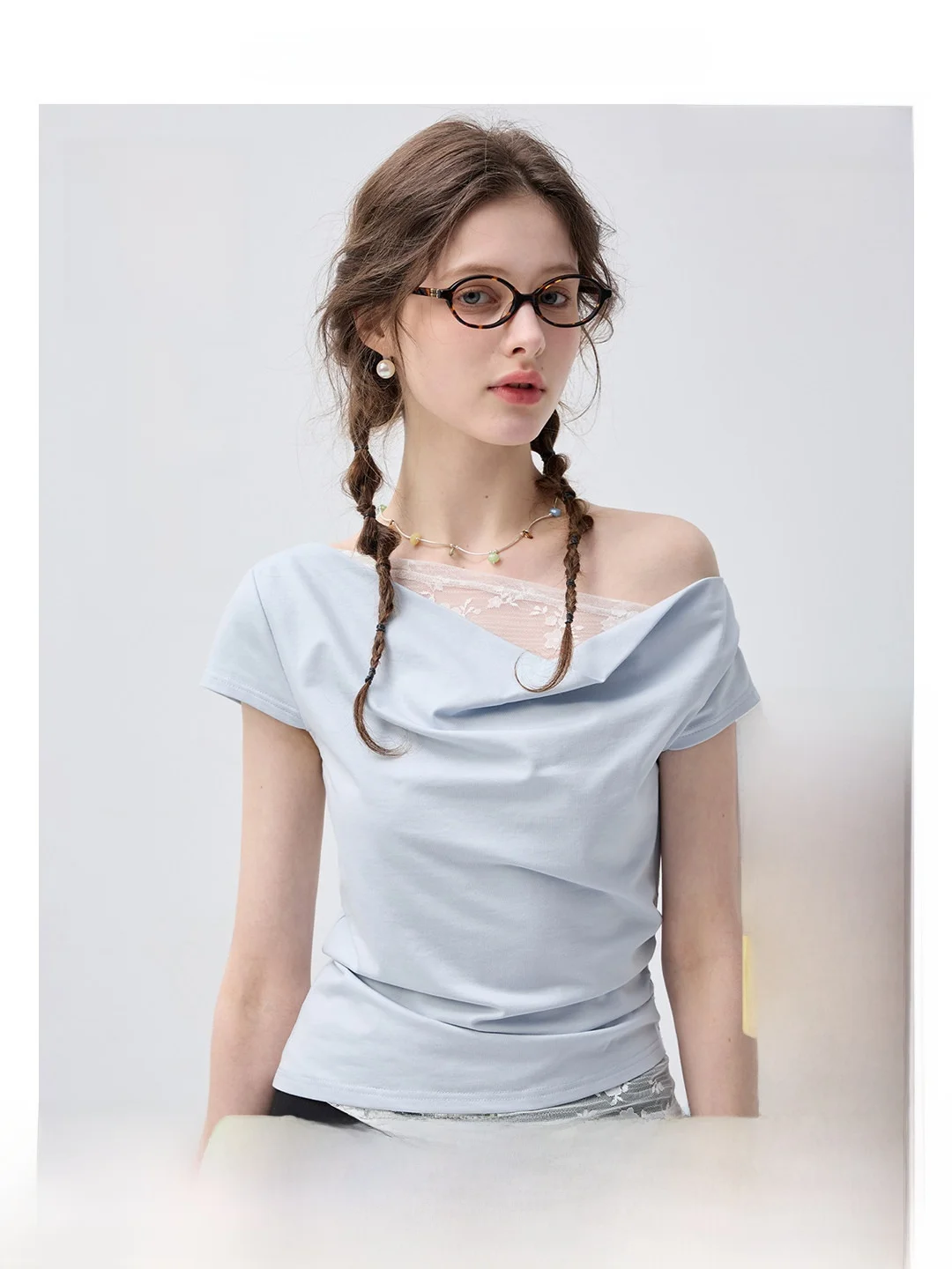 Pure Desire Style Women's Ruffle Sleeveless Top Korean Version Slim Fit Summer New Arrival VEGA CHANG Laisel Lace Shoulder T-...
Pure Desire Style Women's Ruffle Sleeveless Top Korean Version Slim Fit Summer New Arrival VEGA CHANG Laisel Lace Shoulder T-...