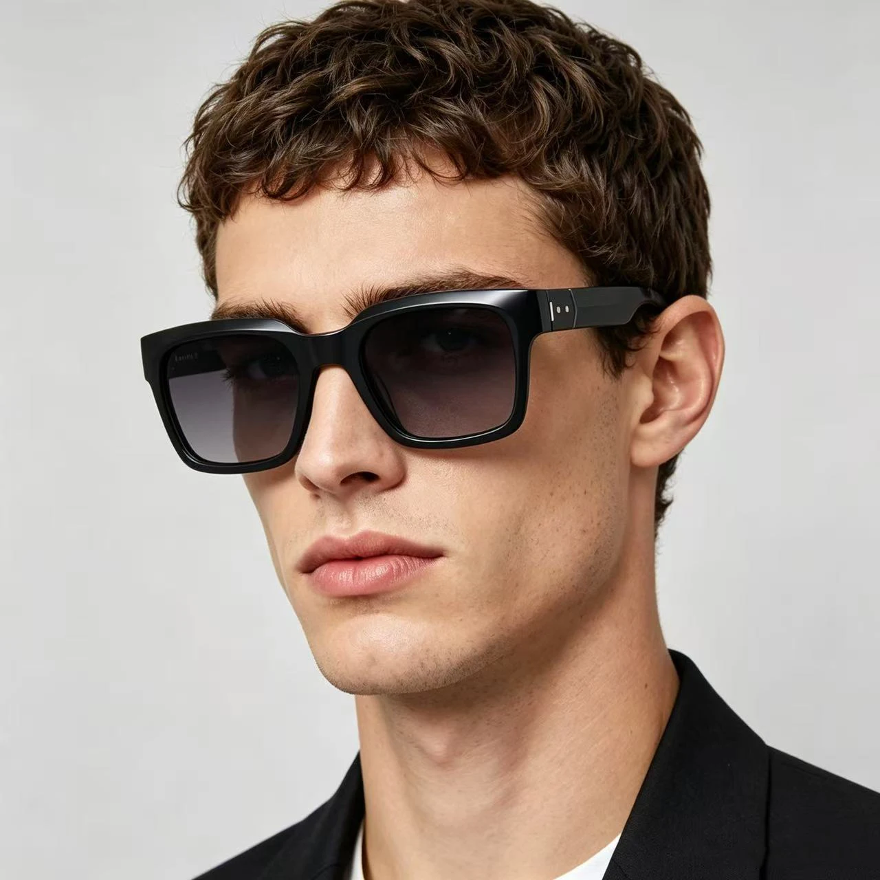 2026 New Designer Sunglasses Men Retro Thick Square Acetate Eyewear Gradient Lens UV400 Outdoor Travel Driving Shades Women 8761
2026 New Designer Sunglasses Men Retro Thick Square Acetate Eyewear Gradient Lens UV400 Outdoor Travel Driving Shades Women 8761