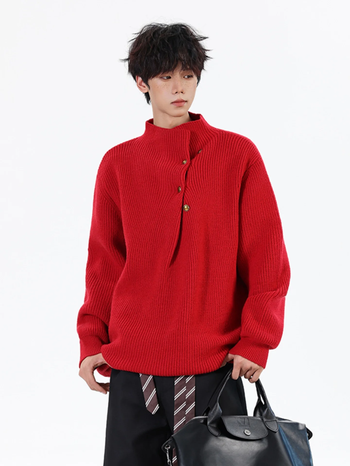 Красный вязаный свитер мужской осенний модный с высоким воротником, базовая кофта, новогодний красный трикотаж, верхняя одежда
Красный вязаный свитер мужской осенний модный с высоким воротником, базовая кофта, новогодний красный трикотаж, верхняя одежда