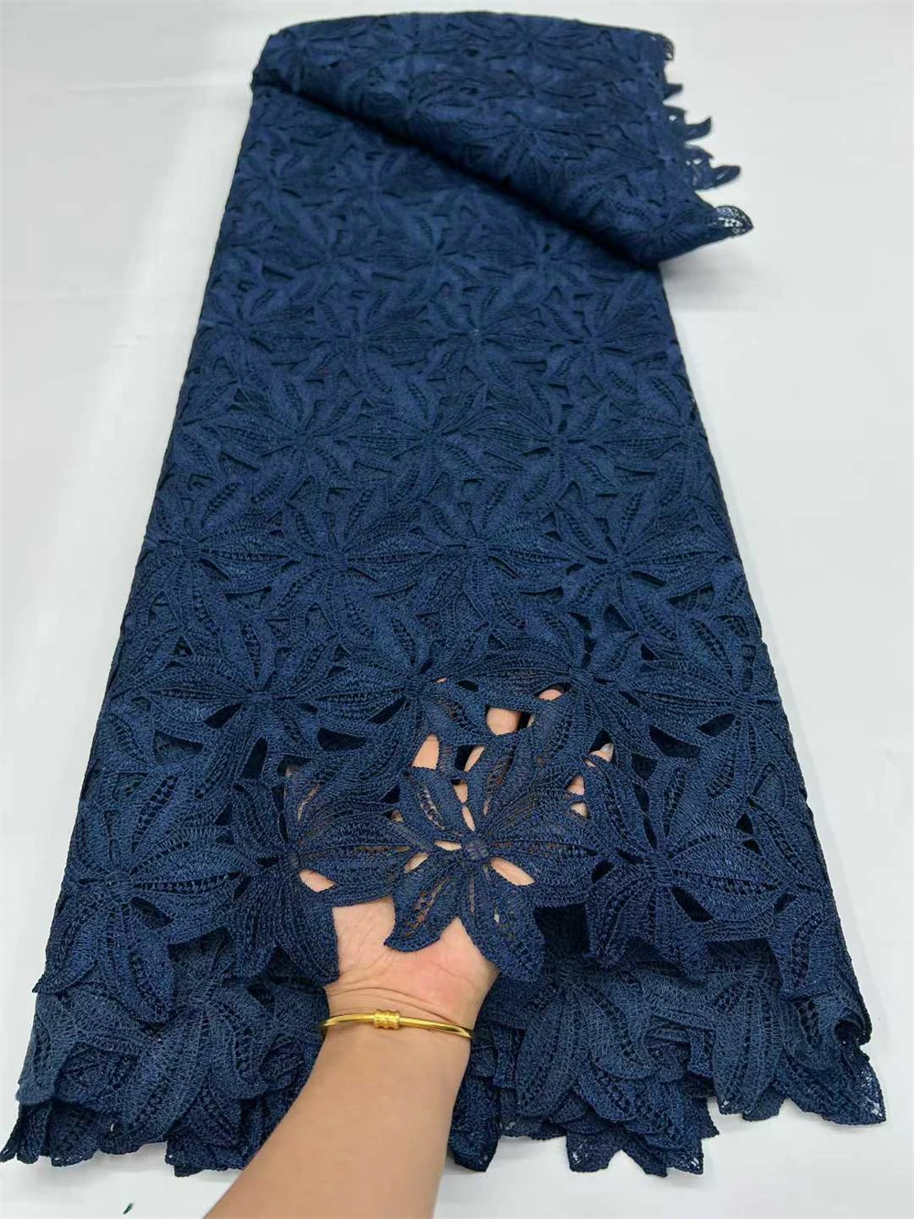 Hot African Guipure Cord Lace Fabric 2026 New High Quality Nigerian Water Soluble Lace Fabrics 5 Yards For Wedding Dresses Party
Hot African Guipure Cord Lace Fabric 2026 New High Quality Nigerian Water Soluble Lace Fabrics 5 Yards For Wedding Dresses Party
