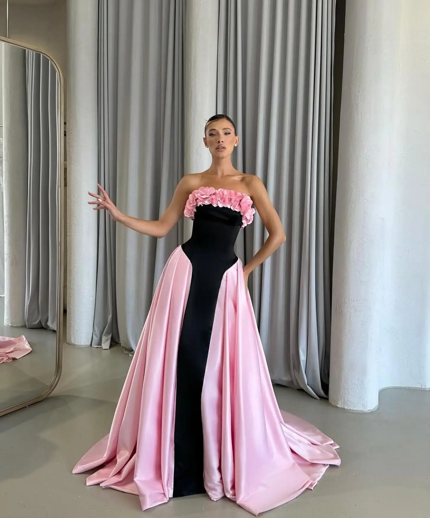 Customized Temperament Satin 3D Flowers Evening Dresses Delicate Strapless Sleeveless Celebrity Gowns Custom Size Prom
Customized Temperament Satin 3D Flowers Evening Dresses Delicate Strapless Sleeveless Celebrity Gowns Custom Size Prom