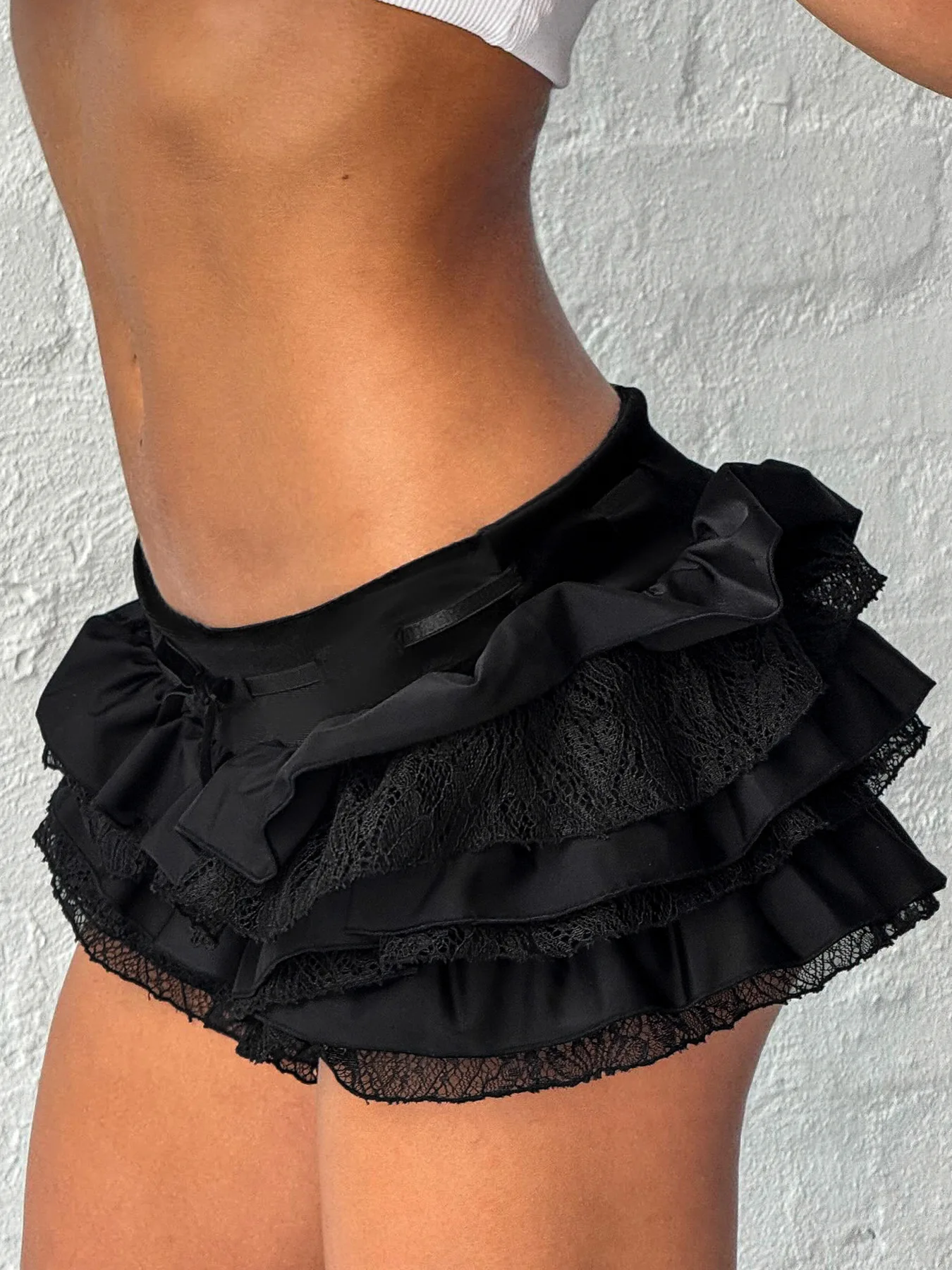 Summer Spice Lace Low Waist Skirt Ins Sexy Black Lace Mini Dress Nightclub Party Ladies Cake Dress Decoration Y2k Beach Dress
Summer Spice Lace Low Waist Skirt Ins Sexy Black Lace Mini Dress Nightclub Party Ladies Cake Dress Decoration Y2k Beach Dress