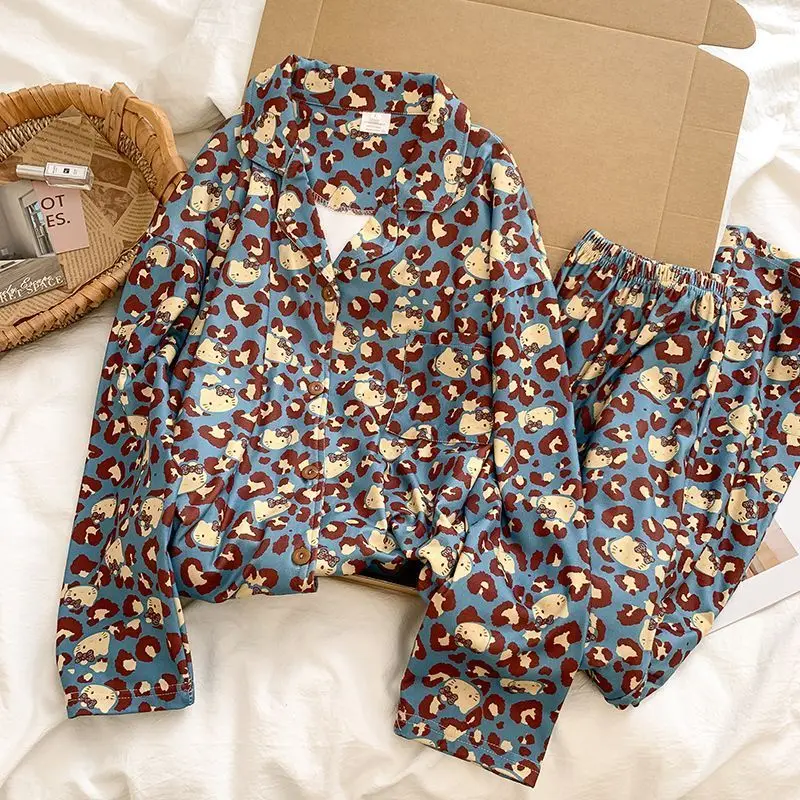 Sanrios Kawaii пижамы Hello Kittys для девочек, брюки с длинными рукавами, милая домашняя одежда, повседневная удобная свободная мягкая креативная одежда с принтом
Sanrios Kawaii пижамы Hello Kittys для девочек, брюки с длинными рукавами, милая домашняя одежда, повседневная удобная свободная мягкая креативная одежда с принтом