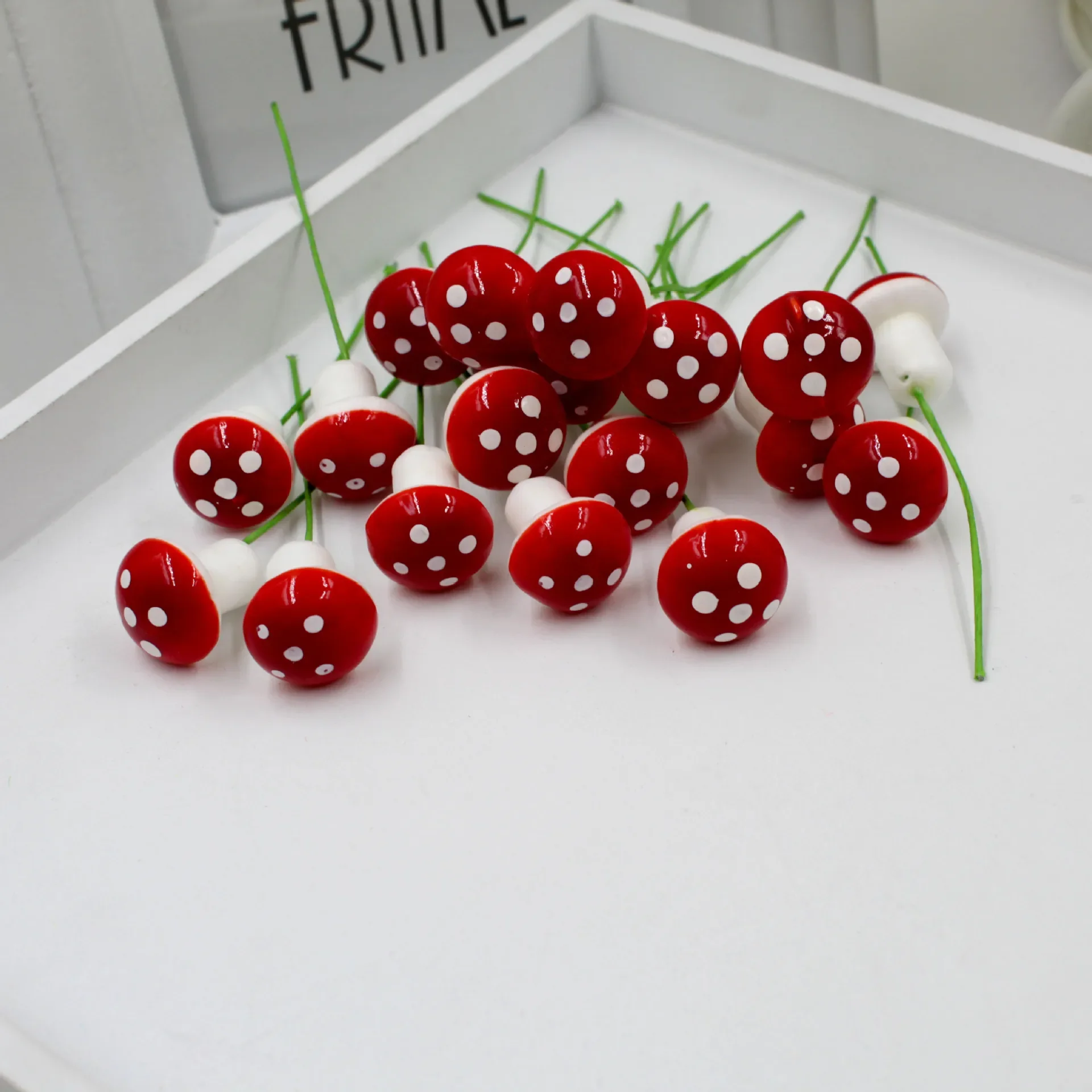 2cm Artificial Mini Mushroom Miniatures Fairy Garden Moss Terrarium Resin Crafts Decorations Stakes Craft for Home
2cm Artificial Mini Mushroom Miniatures Fairy Garden Moss Terrarium Resin Crafts Decorations Stakes Craft for Home
