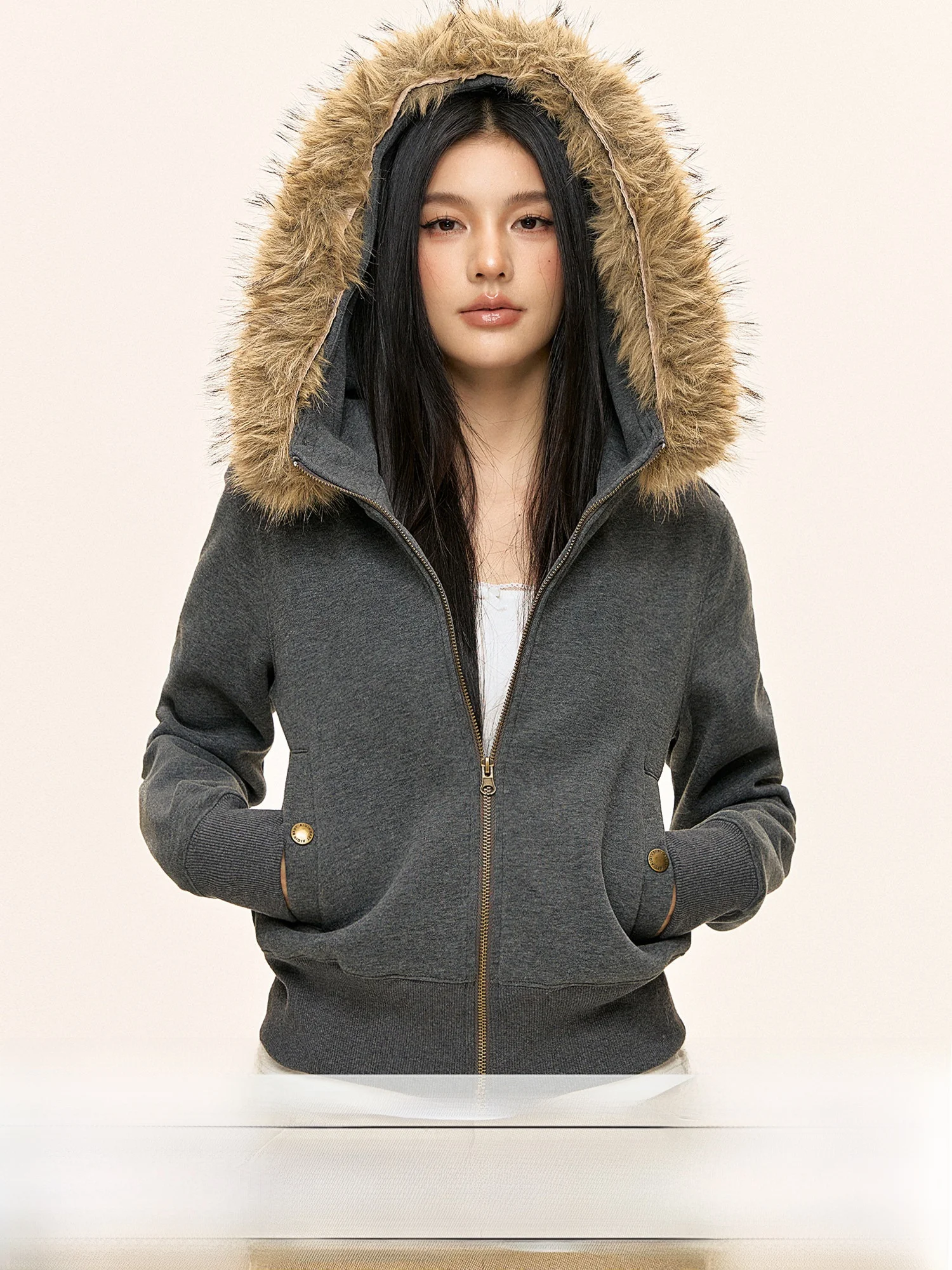 American Retro Detachable Large Fur Collar Sweatirt Jaet Winter Waist Cinching Zipper Open Cardigan Women's Outerwear
American Retro Detachable Large Fur Collar Sweatirt Jaet Winter Waist Cinching Zipper Open Cardigan Women's Outerwear
