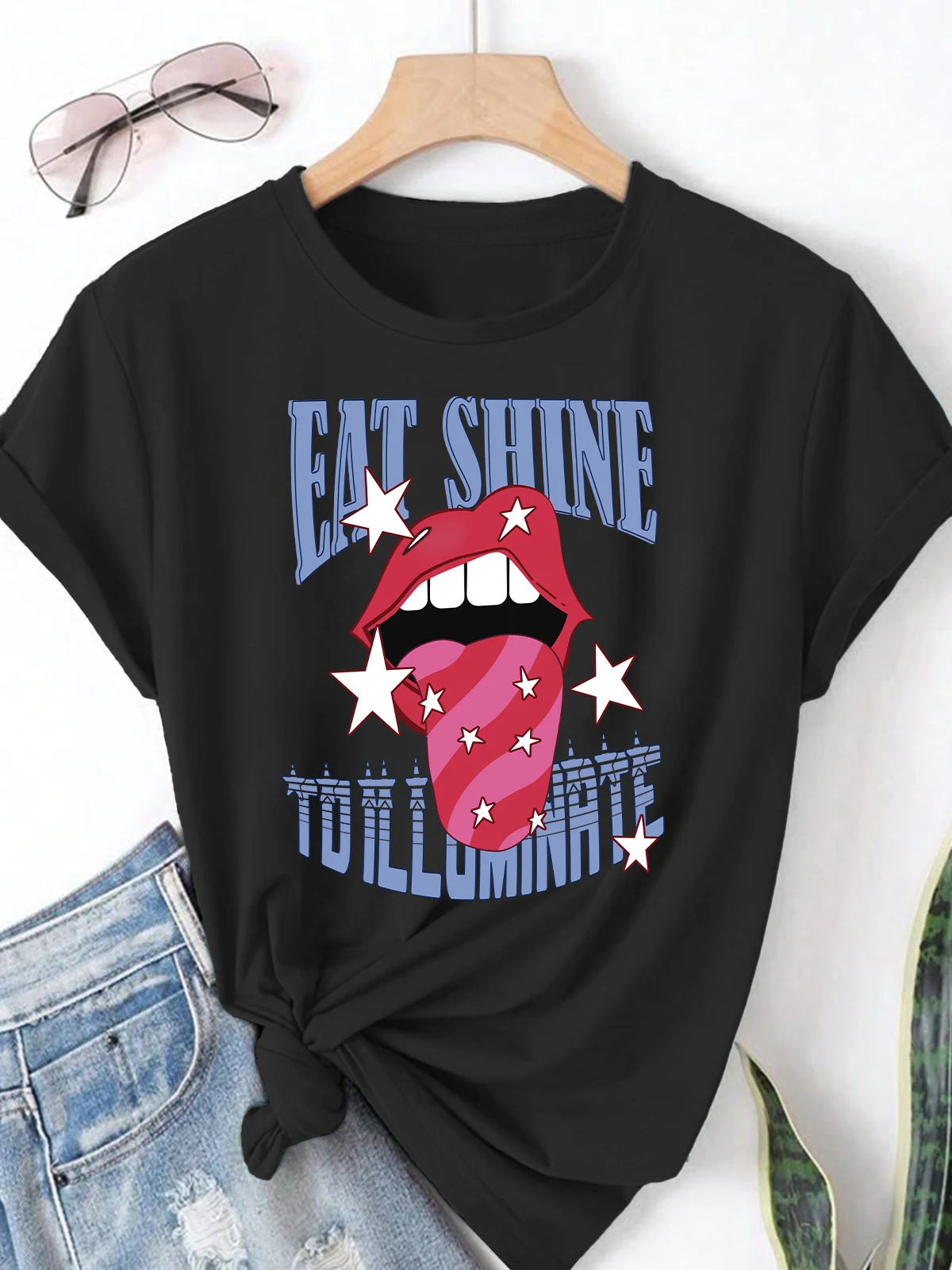 Новый дизайн, футболка Camiseta De Mujer Talla Grande, модные женские повседневные футболки с большим графическим принтом, летние топы на выход
Новый дизайн, футболка Camiseta De Mujer Talla Grande, модные женские повседневные футболки с большим графическим принтом, летние топы на выход