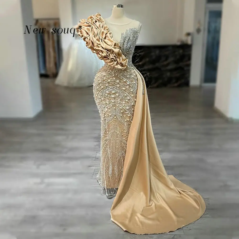 Ruffles Crystals Beaded Champagne Mermaid Evening Dresses with Side Satin Train Customized Formal Wedding Big Day Party Gowns
Ruffles Crystals Beaded Champagne Mermaid Evening Dresses with Side Satin Train Customized Formal Wedding Big Day Party Gowns