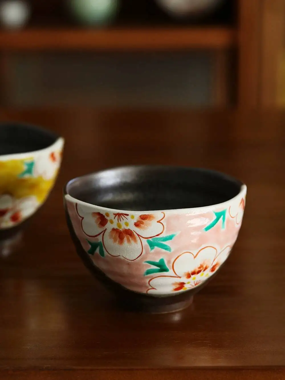 In Stock Imported Kutani Ware Hand-Painted Flower Deep Large Floral Japanese Ceramic Soup Rice Bowl
In Stock Imported Kutani Ware Hand-Painted Flower Deep Large Floral Japanese Ceramic Soup Rice Bowl