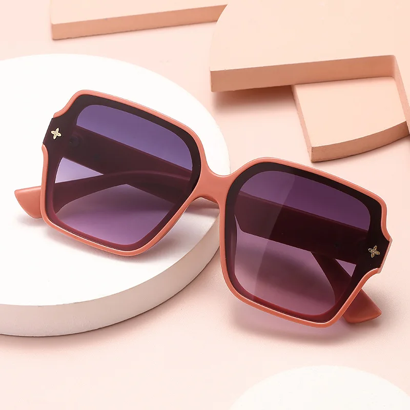 Square Shape Women Sunglasses European American Style Anti-glare Outdoor Sun Glasses Hot Selling Female Sunglass
Square Shape Women Sunglasses European American Style Anti-glare Outdoor Sun Glasses Hot Selling Female Sunglass