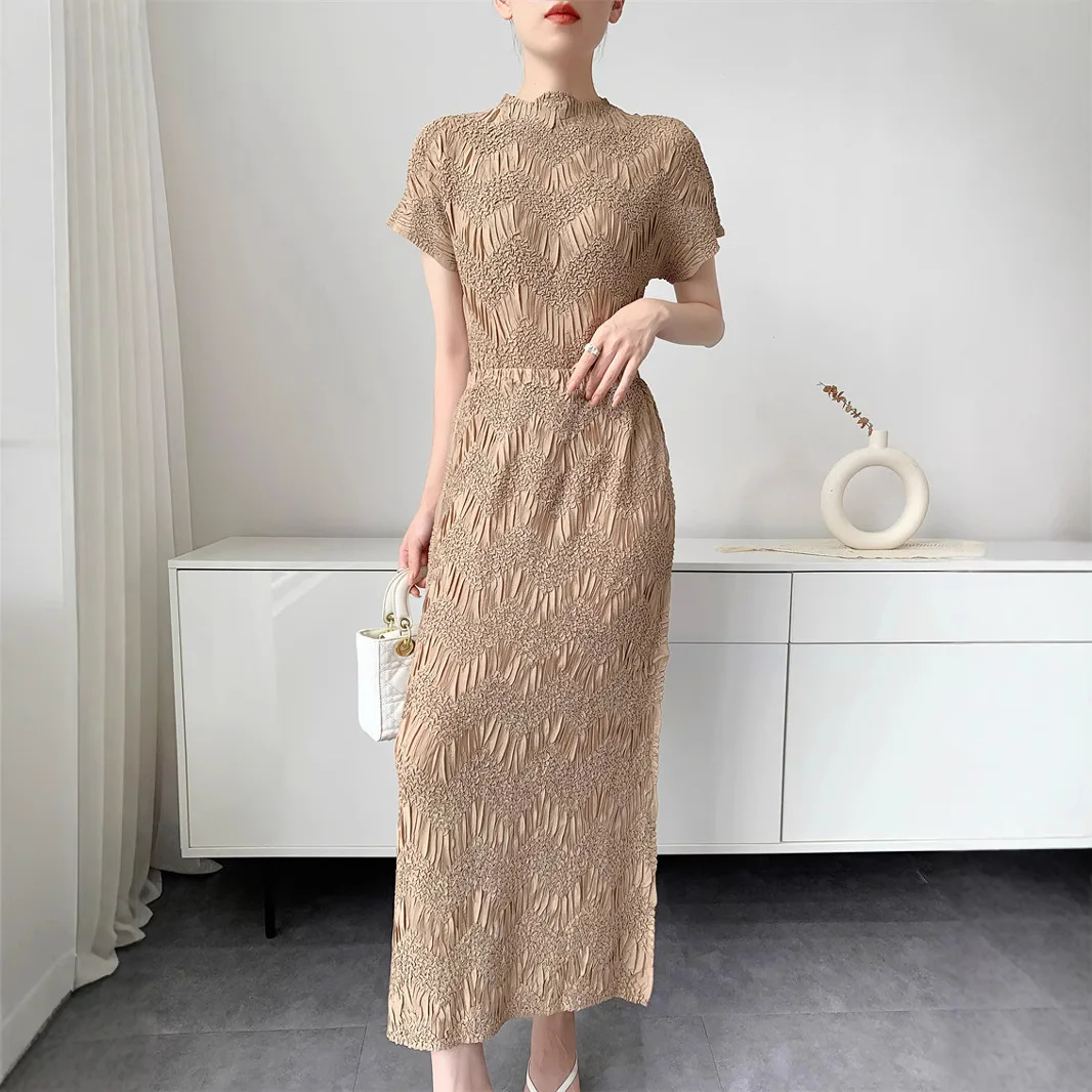 Miyake 2025 Summer New Plisse Jacquard Skirt Pleated Female Slim and Thin Fashion Style High-end Pleated Top Pleats Female Niche
Miyake 2025 Summer New Plisse Jacquard Skirt Pleated Female Slim and Thin Fashion Style High-end Pleated Top Pleats Female Niche