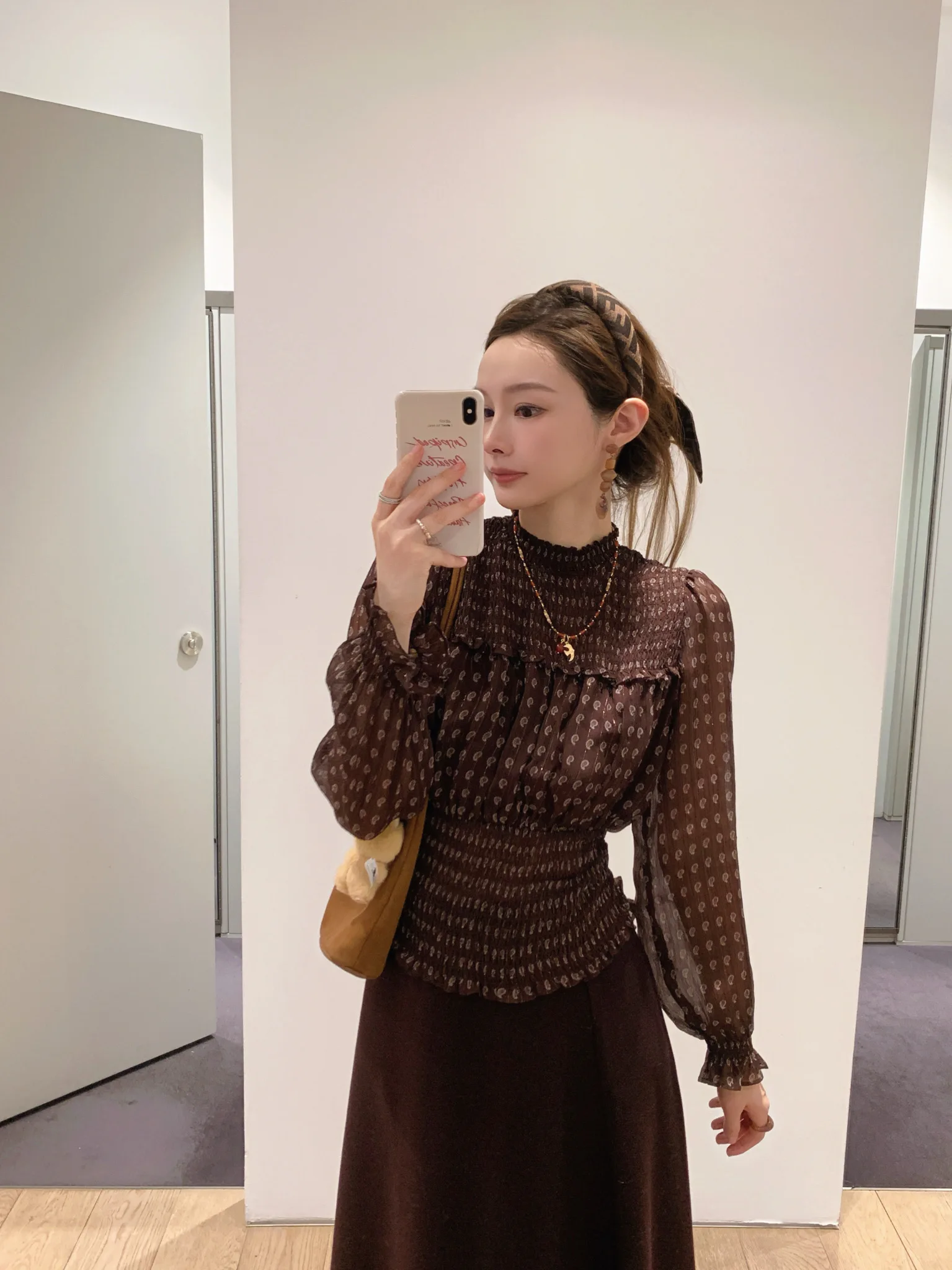 Топ ForeverKid Gentle Commute Gold Tead Waist Nut Flower Slimming Long Sve, французский стиль, приталенный крой, из полиэфирного волокна
Топ ForeverKid Gentle Commute Gold Tead Waist Nut Flower Slimming Long Sve, французский стиль, приталенный крой, из полиэфирного волокна