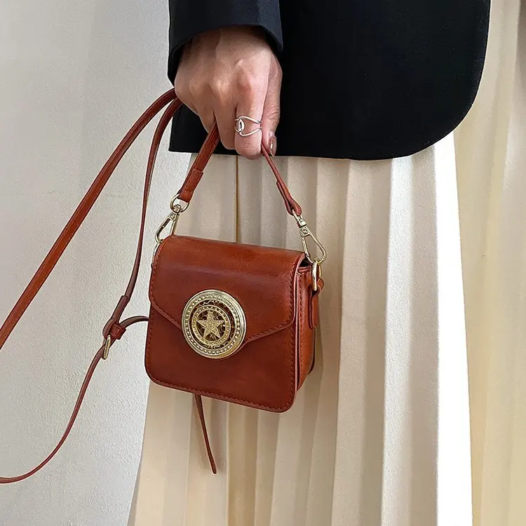 Elegant Unique Vintage Diaper Bag For Women High-End Designer Crossbody Handbag Large Capacity Stylish Casual Messenger
Elegant Unique Vintage Diaper Bag For Women High-End Designer Crossbody Handbag Large Capacity Stylish Casual Messenger