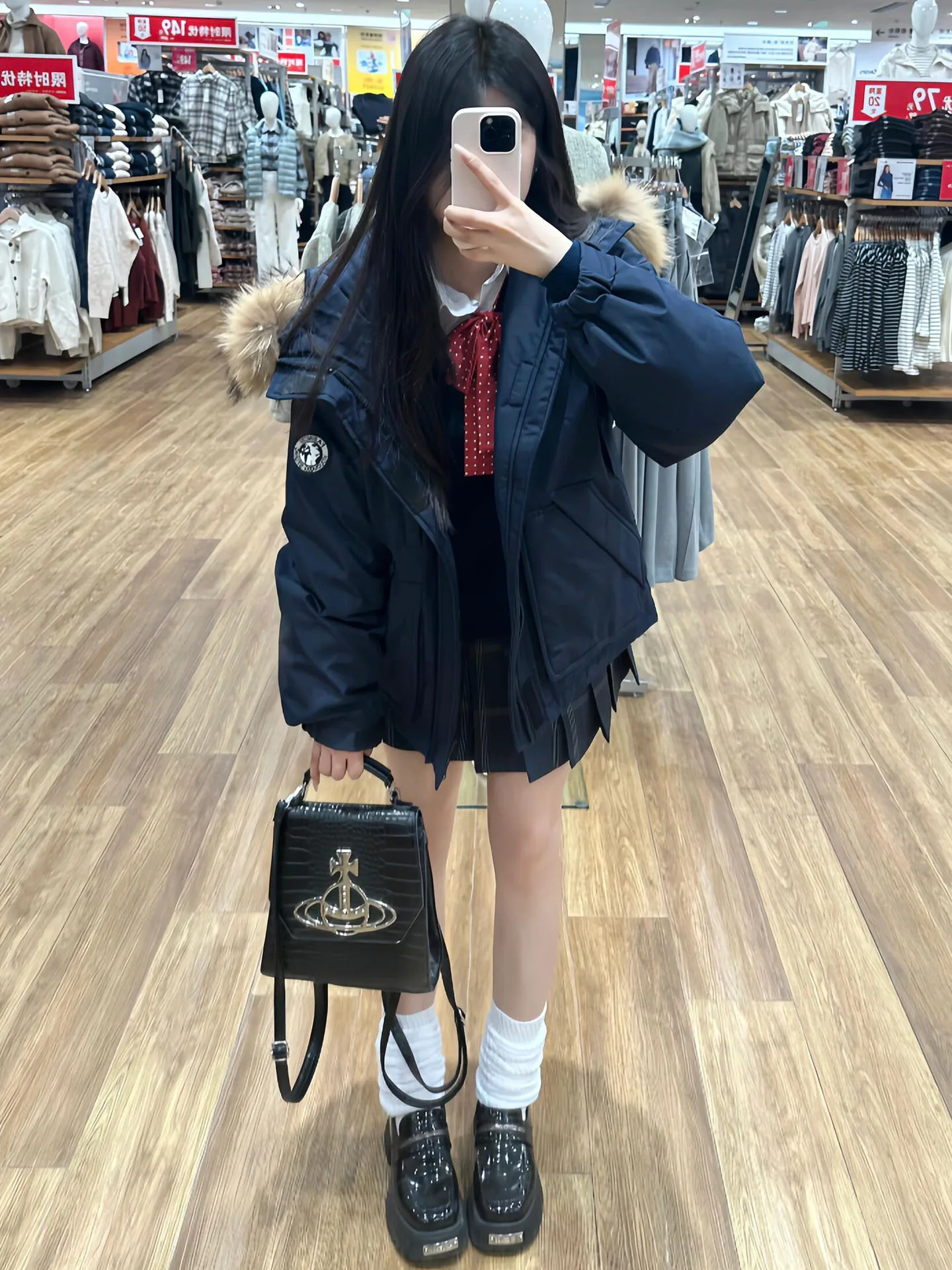 Зимняя женская куртка-парка из овчины с бриллиантовой отделкой, молодежная, милая, на пуговицах, на флисовой подкладке, на молнии, утепленная, для защиты от холода
Зимняя женская куртка-парка из овчины с бриллиантовой отделкой, молодежная, милая, на пуговицах, на флисовой подкладке, на молнии, утепленная, для защиты от холода