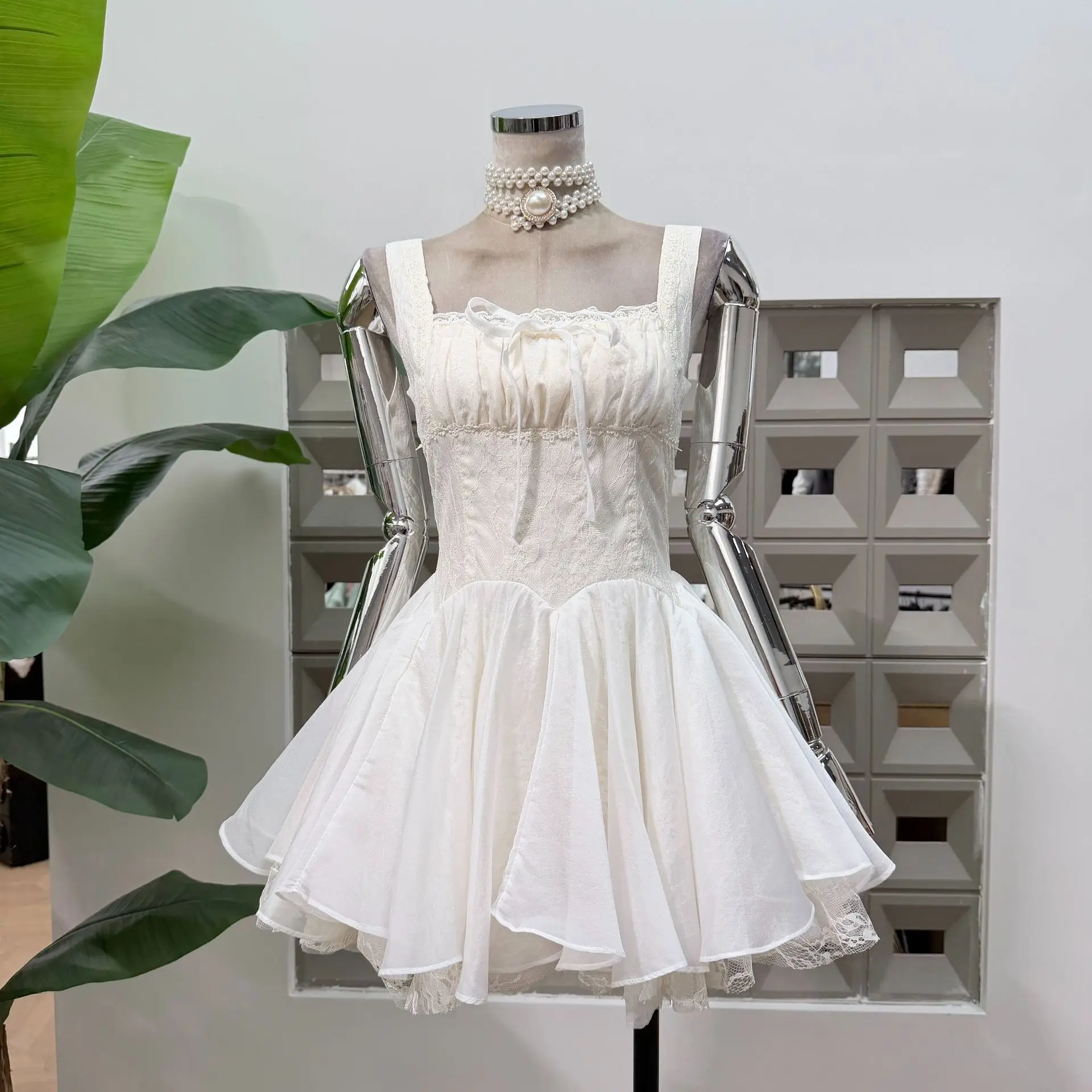 Summer Sweet U-Neck Lace Princess Short Dress Sleeveless Bowknot Pleated Slimming Dresses Korean Style Birthday Party Outfits
Summer Sweet U-Neck Lace Princess Short Dress Sleeveless Bowknot Pleated Slimming Dresses Korean Style Birthday Party Outfits