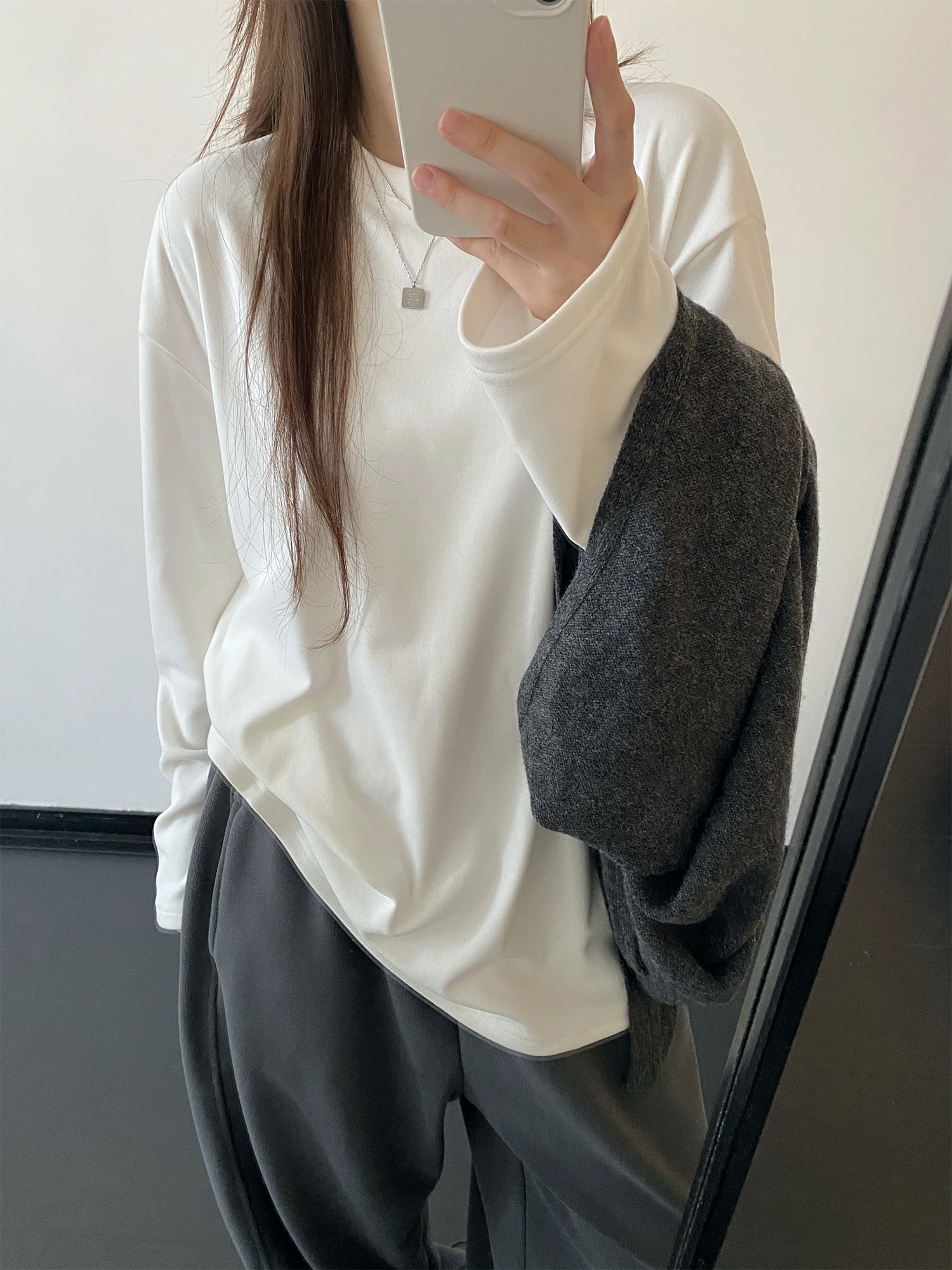SunYeo Baby Velvet Layering Partner Soft Plu Base Layer irt Korean Sle round Ne Long Sve Loose Fit Sweatirt
SunYeo Baby Velvet Layering Partner Soft Plu Base Layer irt Korean Sle round Ne Long Sve Loose Fit Sweatirt