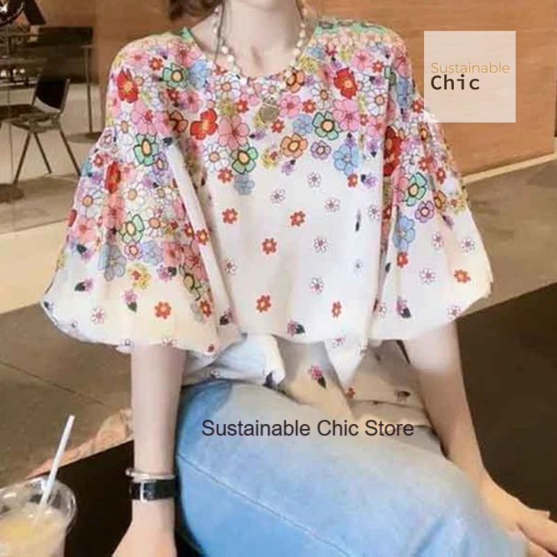 Ethnic style fashion design sense Lantern sleeve floral shirt women's summer new printed Joker casual comfortable top.
Ethnic style fashion design sense Lantern sleeve floral shirt women's summer new printed Joker casual comfortable top.
