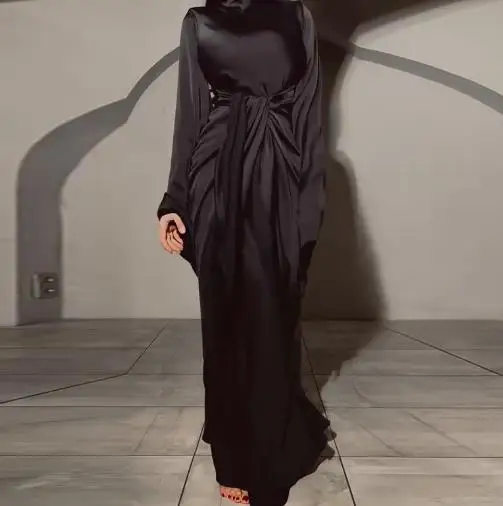 Women's Pleated Long Sleeved Waist Tied Irregular Solid Color Dress with Round Neck and Flared Sleeves and Waist Cinching Dress
Women's Pleated Long Sleeved Waist Tied Irregular Solid Color Dress with Round Neck and Flared Sleeves and Waist Cinching Dress