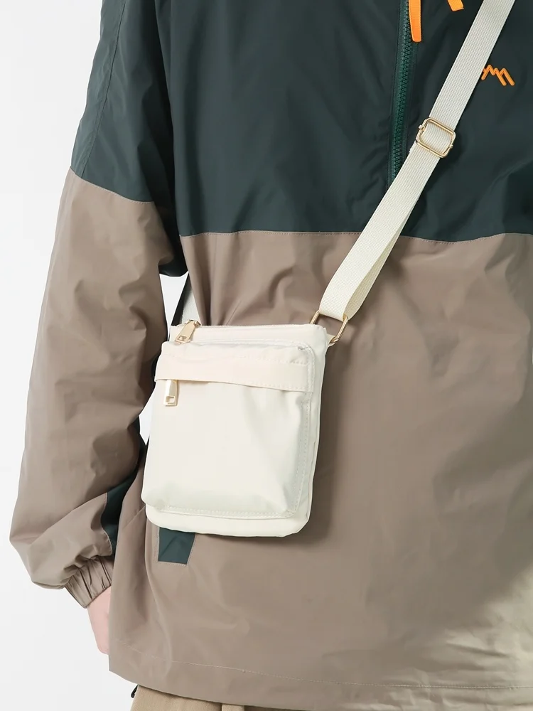 Нейлоновая повседневная спортивная сумка через плечо для мужчин, маленькая вертикальная модная японская брендовая сумка для рабочей одежды для отдыха
Нейлоновая повседневная спортивная сумка через плечо для мужчин, маленькая вертикальная модная японская брендовая сумка для рабочей одежды для отдыха