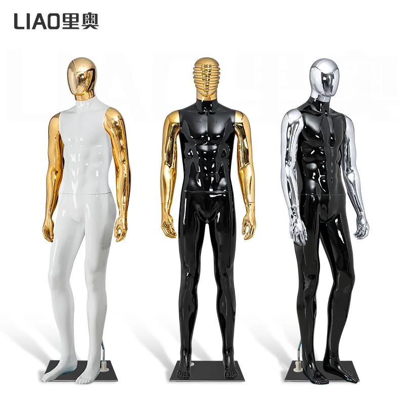 Мужской манекен с мускулистым телосложением, с подставкой и основанием, для демонстрации спортивной одежды.
Мужской манекен с мускулистым телосложением, с подставкой и основанием, для демонстрации спортивной одежды.