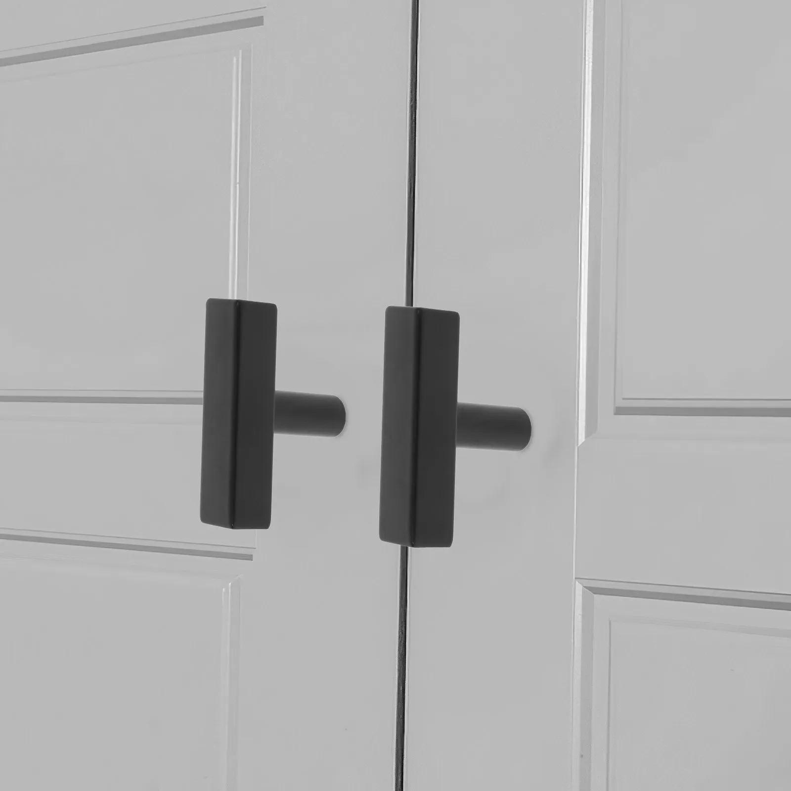 1Set Sleek Black Metal Drawer Pull Simple Elegant Cabinet Knob for Home Kitchen Bathroom Bar Restaurant Dresser Closet Door
1Set Sleek Black Metal Drawer Pull Simple Elegant Cabinet Knob for Home Kitchen Bathroom Bar Restaurant Dresser Closet Door