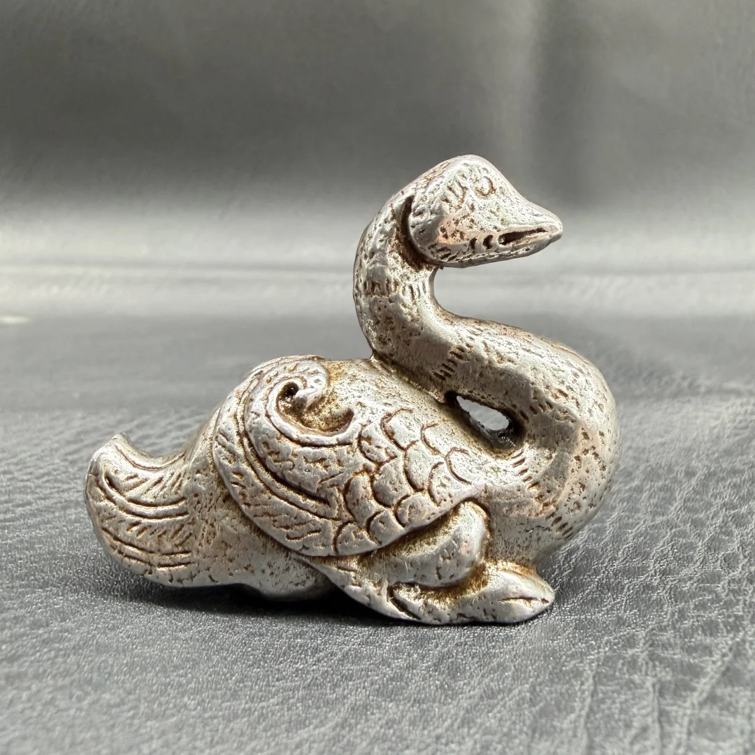 Antique iron Swan Mini Figurine, Vintage Hand Carved Goose Statue, Pocket Desk Decor & Lucky Charm
Antique iron Swan Mini Figurine, Vintage Hand Carved Goose Statue, Pocket Desk Decor & Lucky Charm