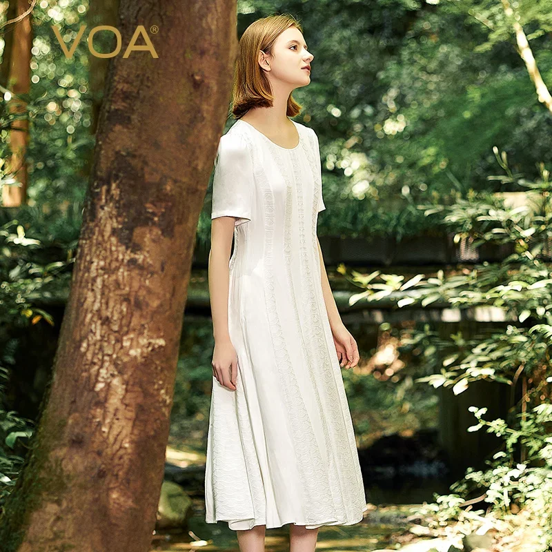 VOA Silk 40 Momme двустороннее атласное летнее платье с круглым вырезом и короткими рукавами в стиле пэчворк из жаккардовой парчи из чистого белого шелка AE2166
VOA Silk 40 Momme двустороннее атласное летнее платье с круглым вырезом и короткими рукавами в стиле пэчворк из жаккардовой парчи из чистого белого шелка AE2166