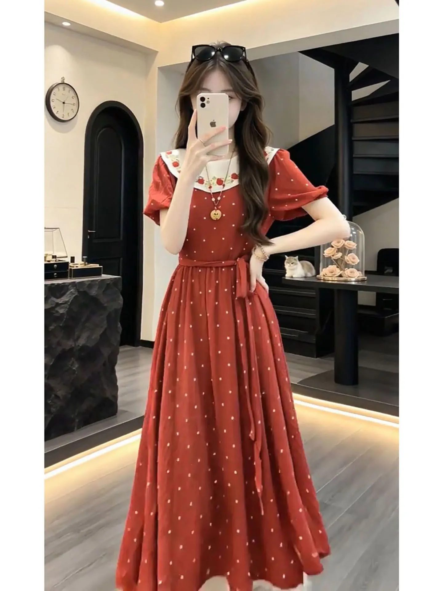 Sweet Girl Style Red Polka Dot Floral Dress Women's Student Doll Collar Waist Inward Short Sleeve Long Dress New Arrival
Sweet Girl Style Red Polka Dot Floral Dress Women's Student Doll Collar Waist Inward Short Sleeve Long Dress New Arrival