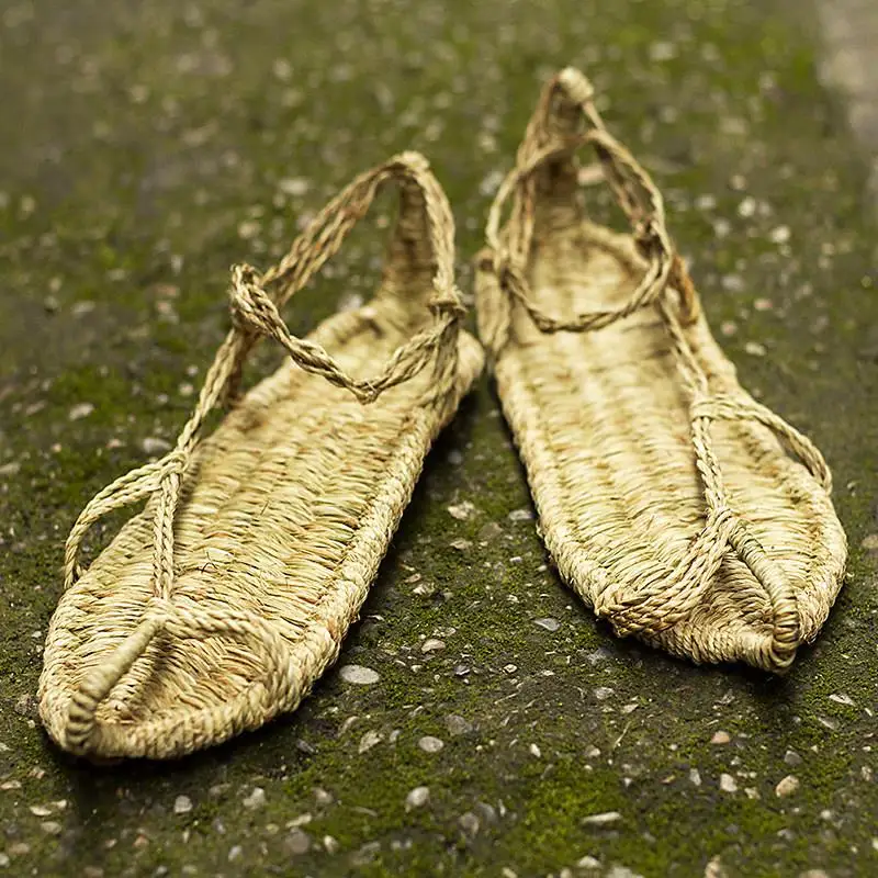 Handwoven Men's Summer Straw Sandals Pure Linen Natural Performance Beach Shoes Breathable Flat Heel Daily Wear Student Middl...
Handwoven Men's Summer Straw Sandals Pure Linen Natural Performance Beach Shoes Breathable Flat Heel Daily Wear Student Middl...