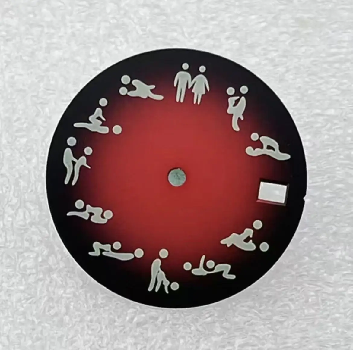 28.5mm Fun Posture Single Calendar Watch Dial C3 Green Night Light Suitable for NH34 NH35 Automatic Movement Customizable Logo
28.5mm Fun Posture Single Calendar Watch Dial C3 Green Night Light Suitable for NH34 NH35 Automatic Movement Customizable Logo