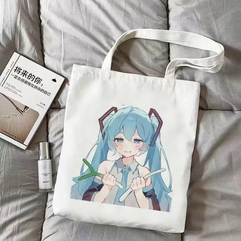 Anime Peripherals Hatsune Miku Canvas Bag Portable Cartoon Cute Large Capacity Shoulder Bag Student School Bag Girl Gift
Anime Peripherals Hatsune Miku Canvas Bag Portable Cartoon Cute Large Capacity Shoulder Bag Student School Bag Girl Gift