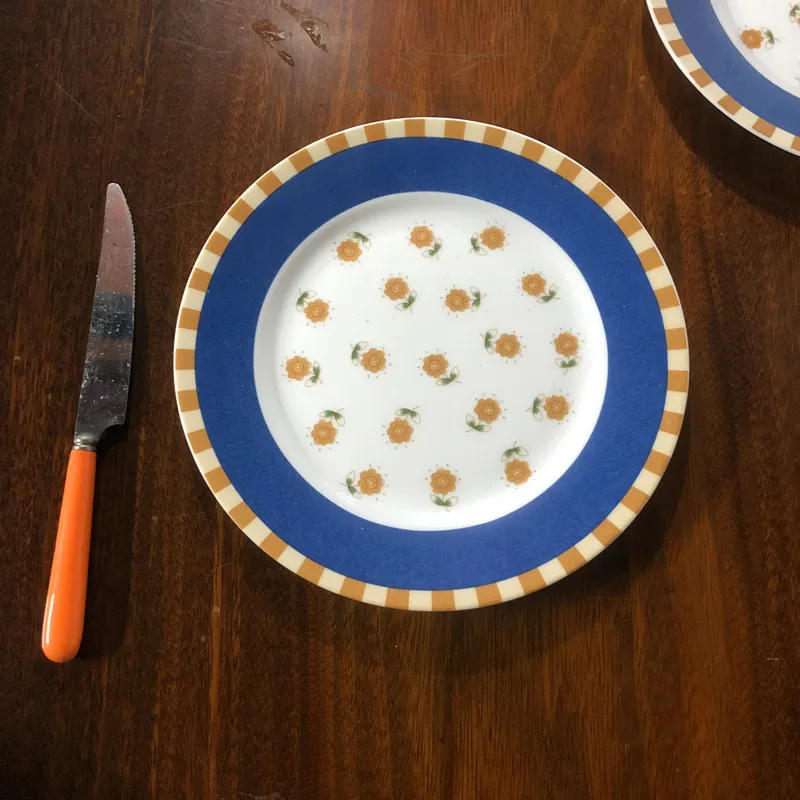 Creative Home Decorative Cute Japanese Retro Popular Online Ceramic Plate 8 Inches Nordic Cartoon Dining Plate Cake Plate NEW
Creative Home Decorative Cute Japanese Retro Popular Online Ceramic Plate 8 Inches Nordic Cartoon Dining Plate Cake Plate NEW