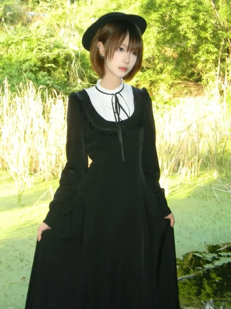 Черно-белое кружевное платье NONSAR с лоскутным узором и поясом, платье средней длины в стиле Лолита.
Черно-белое кружевное платье NONSAR с лоскутным узором и поясом, платье средней длины в стиле Лолита.