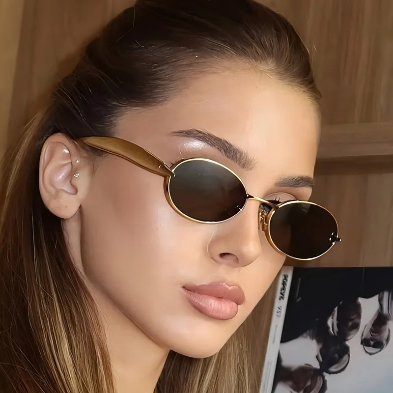 Luxury Metal Brand Sunglasses for Men and Women Unisex Designer Fashion Sun Glasses Oval Unisex Stylish Eyewear UV400 Shades
Luxury Metal Brand Sunglasses for Men and Women Unisex Designer Fashion Sun Glasses Oval Unisex Stylish Eyewear UV400 Shades