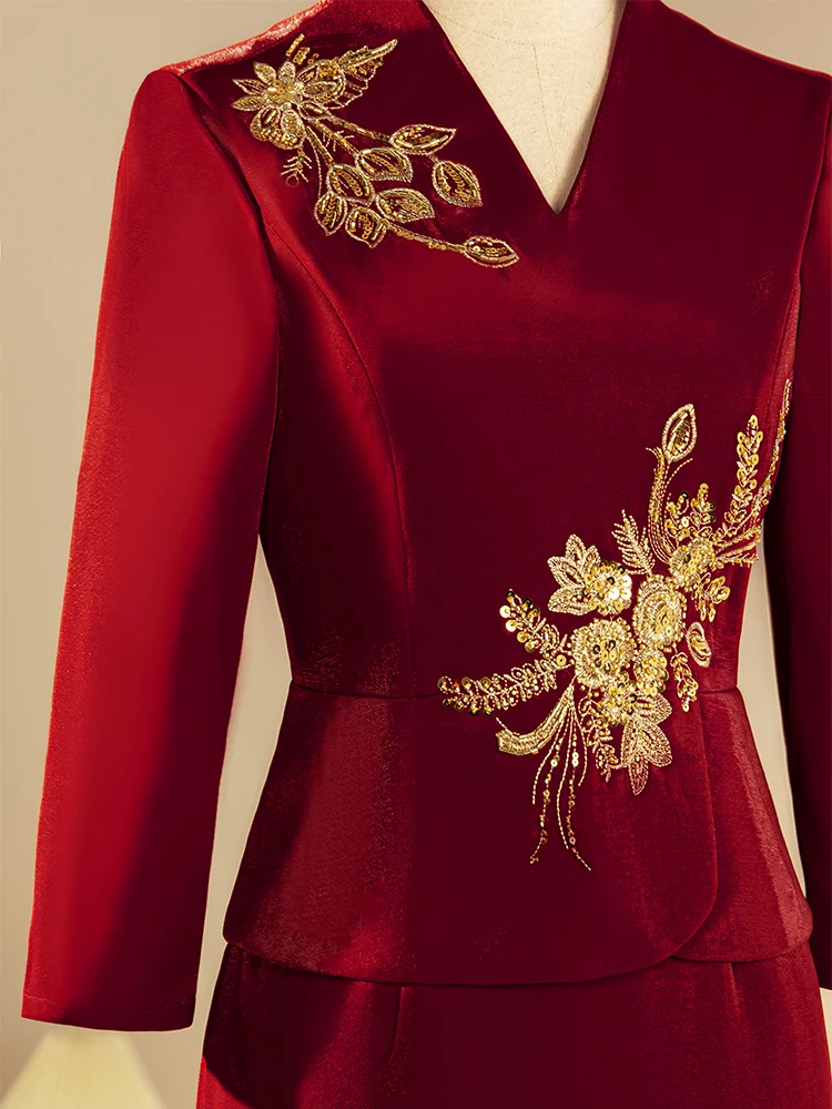 Красное свадебное ципао для матери невесты, роскошное, легкое, для церемоний, на четыре сезона, с вышивкой, коллекция Dr October
Красное свадебное ципао для матери невесты, роскошное, легкое, для церемоний, на четыре сезона, с вышивкой, коллекция Dr October