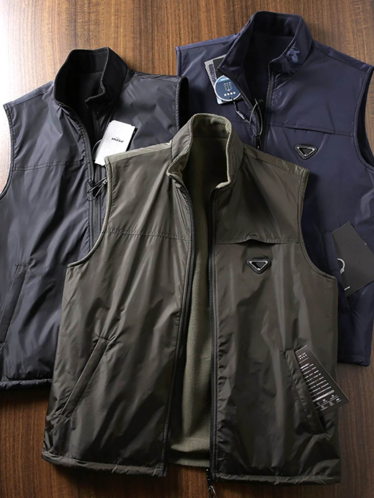 Men's Faionable Stand Collar Fce Lined Vest Autumn Winter Pure Color Orlon Casual Versatile Comfortable Thiened Vest
Men's Faionable Stand Collar Fce Lined Vest Autumn Winter Pure Color Orlon Casual Versatile Comfortable Thiened Vest