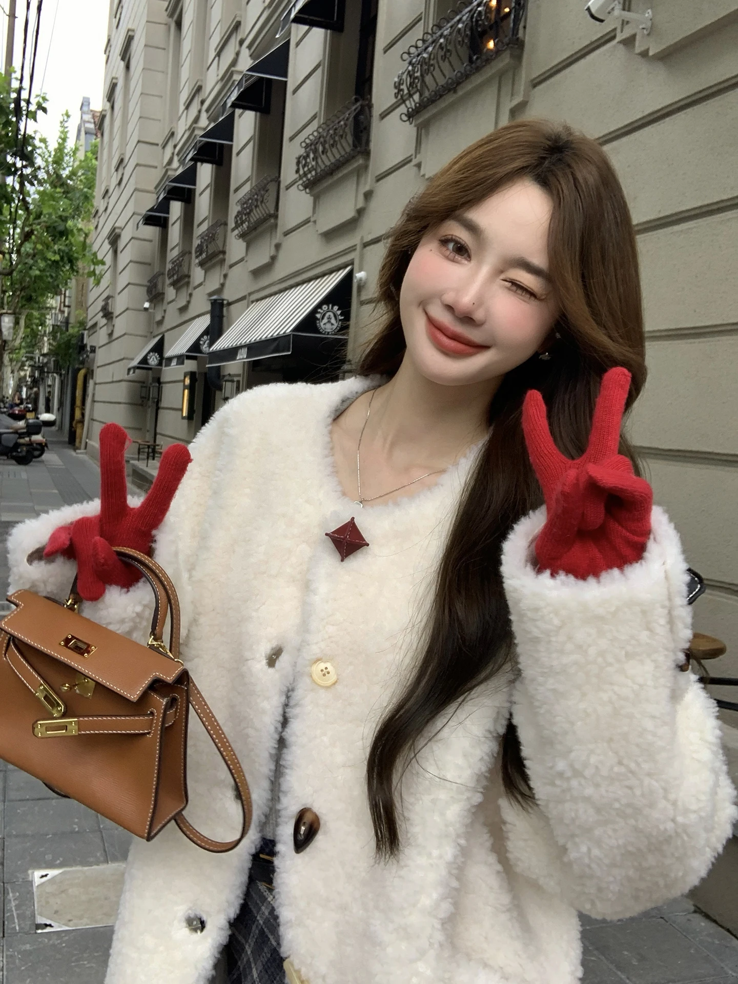 Peking Initial Snow round Ne Faux Fur Coat Women's eep Velvet Inteated Fur Outerwear Autumn Winter New Korean Sle
Peking Initial Snow round Ne Faux Fur Coat Women's eep Velvet Inteated Fur Outerwear Autumn Winter New Korean Sle