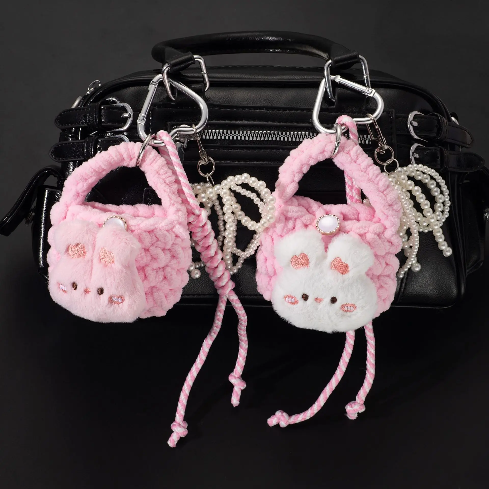 Sweet Cartoon Handmade Knitted Rabbit Shape Cute Bead String Lanyard Keychain Pendant Bag Matching Decoration Bag Accessories
Sweet Cartoon Handmade Knitted Rabbit Shape Cute Bead String Lanyard Keychain Pendant Bag Matching Decoration Bag Accessories