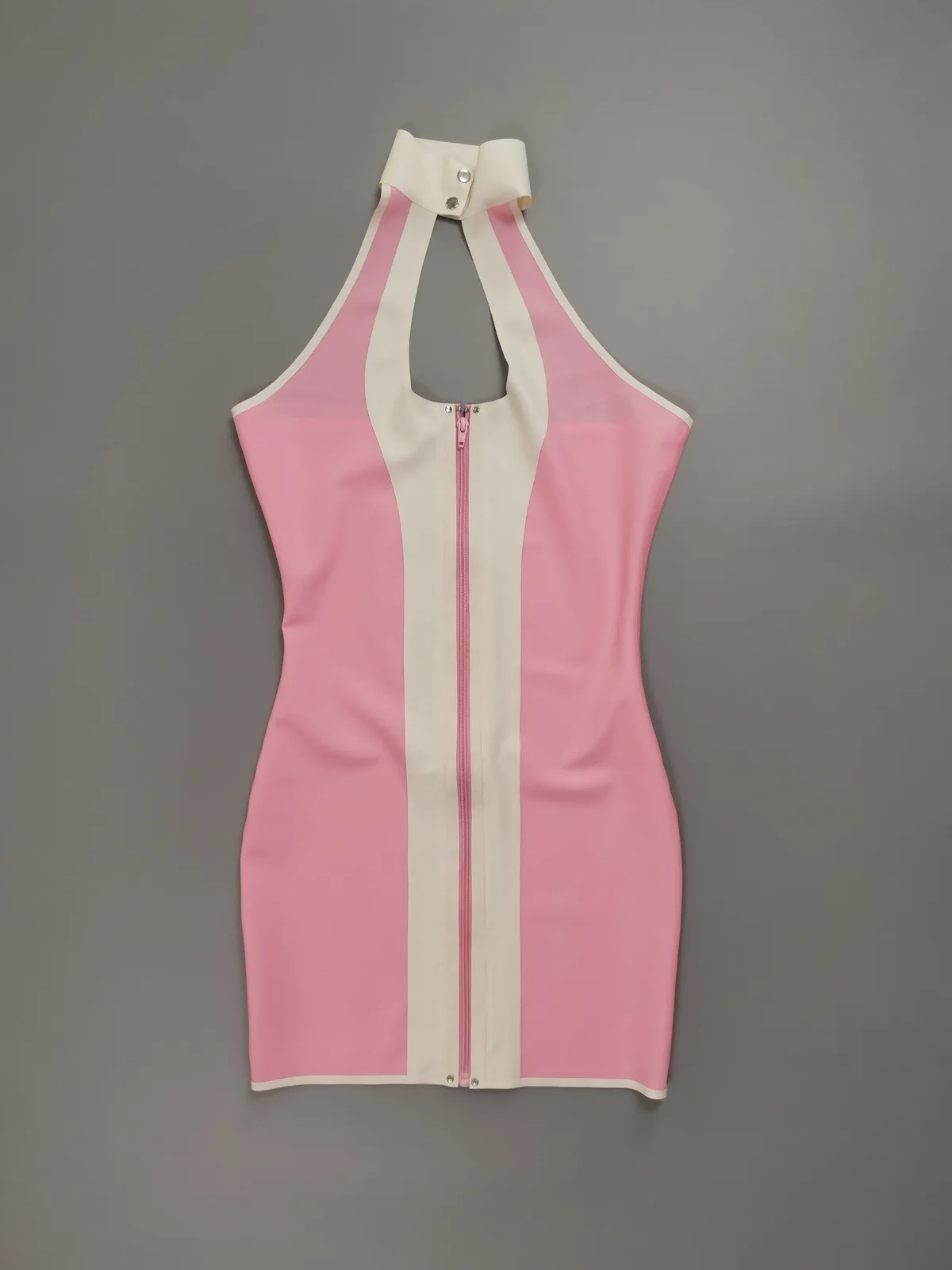 Women's dress, pink and white, with two buttons on the front neckline, front metal zipper
Women's dress, pink and white, with two buttons on the front neckline, front metal zipper