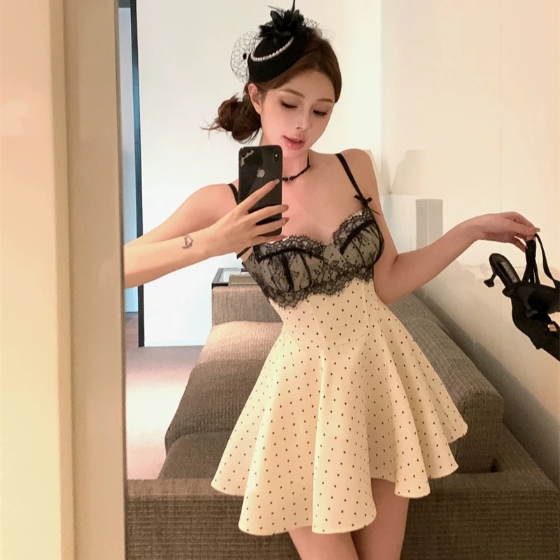 Sexy Ladies Lace Patchwork Polka Dot Camisole Dress 2025 Summer Slim Short Birthday Dress Hot High Waist Spicy Night Party Derss
Sexy Ladies Lace Patchwork Polka Dot Camisole Dress 2025 Summer Slim Short Birthday Dress Hot High Waist Spicy Night Party Derss