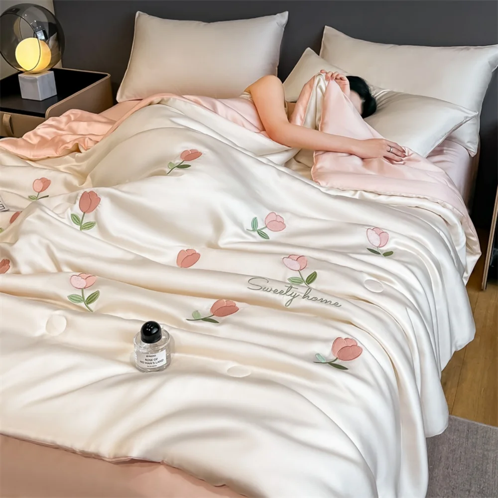 Cool Summer Ice Silk Summer Quilt Four-Piece Sets Embroidery Thin Quilt Bed Sheet With Pillowcases Air Conditioning Bedding Set
Cool Summer Ice Silk Summer Quilt Four-Piece Sets Embroidery Thin Quilt Bed Sheet With Pillowcases Air Conditioning Bedding Set