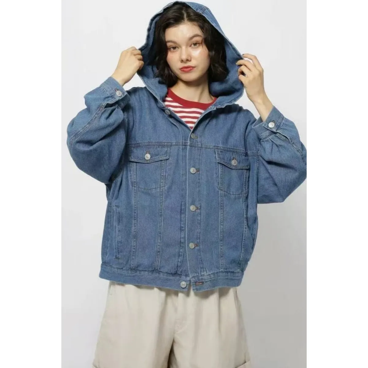 Spring 2026 Women's Casual Cotton Denim Jacket with Hood Long Sleeve Breathable Comfortable Loose Fit Short Coat
Spring 2026 Women's Casual Cotton Denim Jacket with Hood Long Sleeve Breathable Comfortable Loose Fit Short Coat