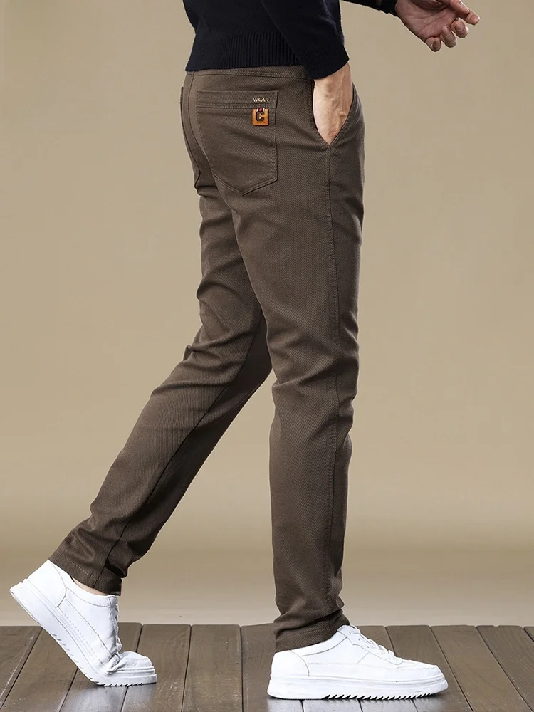 Мужские эластичные повседневные брюки Slim Fit, весна 2024, модные универсальные длинные брюки, молодежные, энергичные, из смеси хлопка и полиэстера
Мужские эластичные повседневные брюки Slim Fit, весна 2024, модные универсальные длинные брюки, молодежные, энергичные, из смеси хлопка и полиэстера