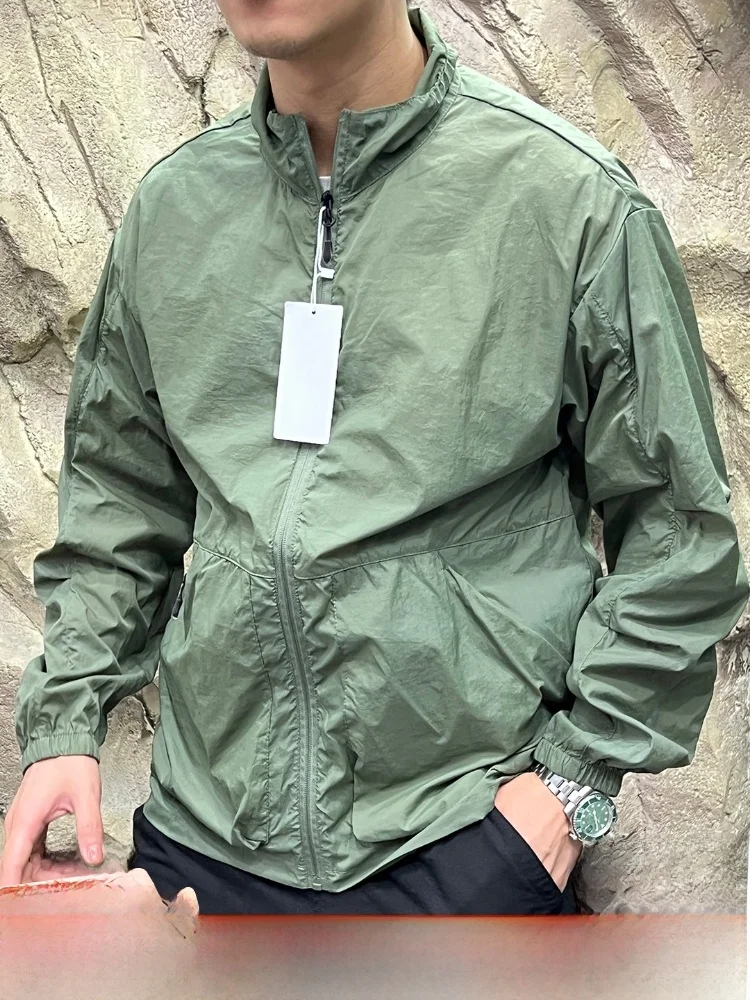 Прохладный дышащий водостойкий 3D индивидуальный мужской солнцезащитный кожух для одежды Jaet с воротником-стойкой Qui Dry Lightweight
Прохладный дышащий водостойкий 3D индивидуальный мужской солнцезащитный кожух для одежды Jaet с воротником-стойкой Qui Dry Lightweight