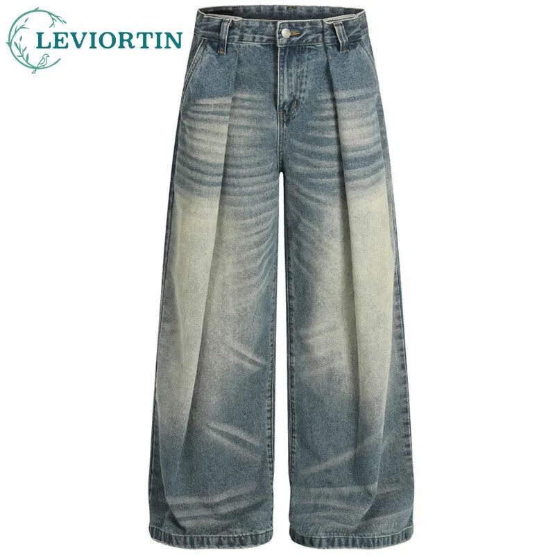 Men's youthful and trendy washed retro denim pants with loose and wide leg pleat design gradually worn out, worn white pants
Men's youthful and trendy washed retro denim pants with loose and wide leg pleat design gradually worn out, worn white pants