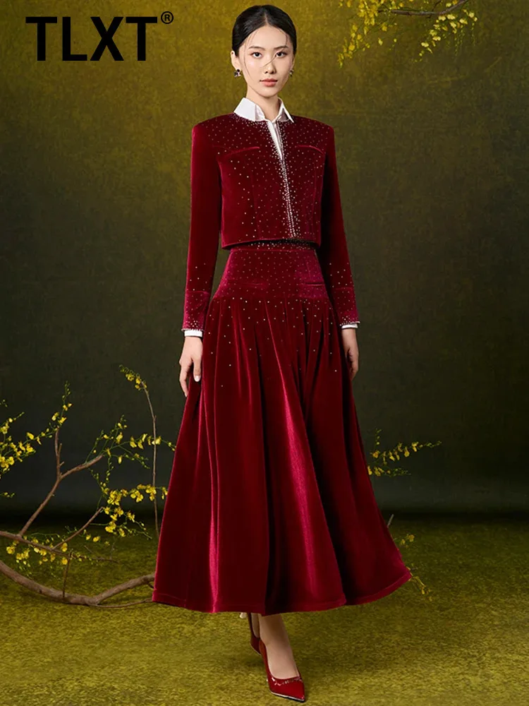 TLIT fashion women's Elegant 2 Pcs Set Velvet O-neck Embroidered Flares Top Pleated Long Skirt Evening Suit 2026 Spring New
TLIT fashion women's Elegant 2 Pcs Set Velvet O-neck Embroidered Flares Top Pleated Long Skirt Evening Suit 2026 Spring New