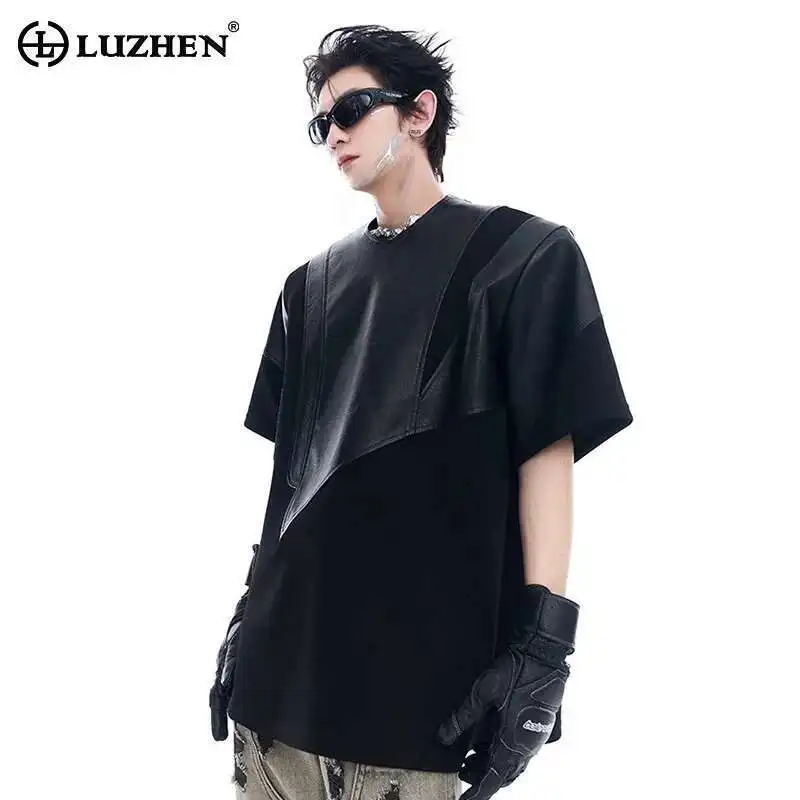 LUZHEN 2025 Stylish Original Leather PU Splicing Design Loose Short Sleeve T-shirt Men's Street Fashion Shoulder Pad Tops LZ9771
LUZHEN 2025 Stylish Original Leather PU Splicing Design Loose Short Sleeve T-shirt Men's Street Fashion Shoulder Pad Tops LZ9771