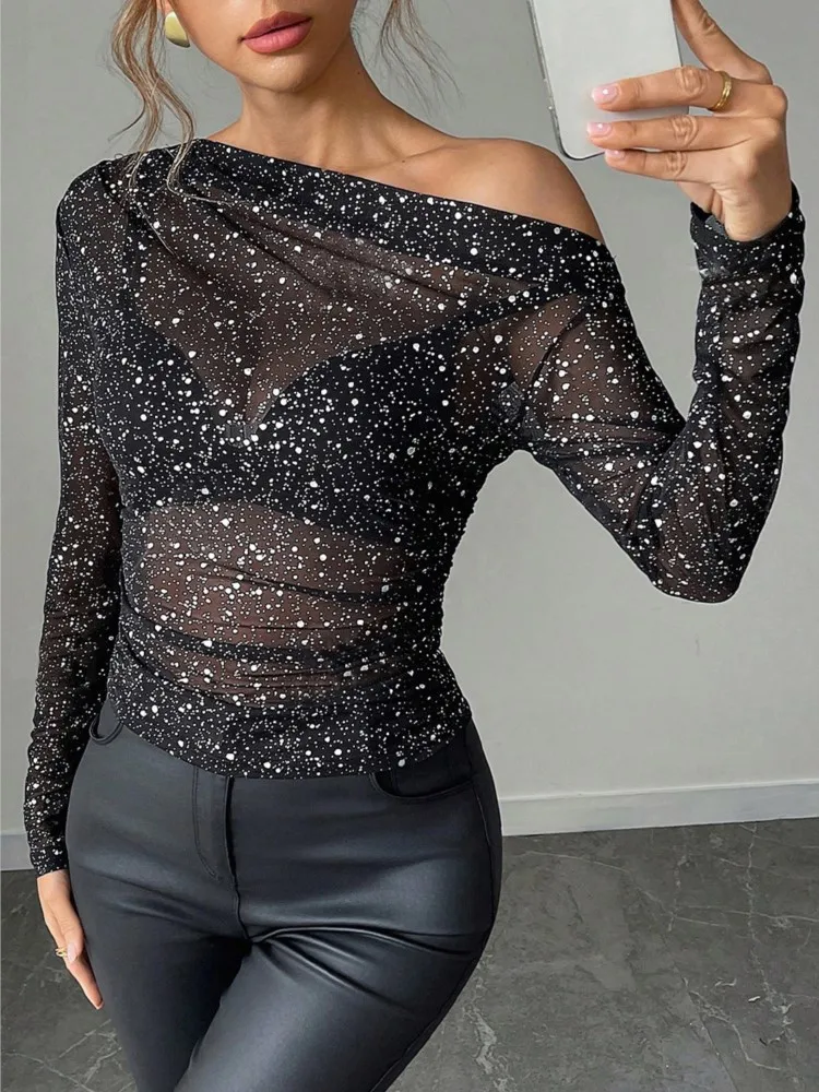 Spring Summer Sexy Thin Chiffon T-Shirt Rhinestone Shoulder Long Sleeve Women Top 2025 Party Fashion Elegant Nightclub Clothing
Spring Summer Sexy Thin Chiffon T-Shirt Rhinestone Shoulder Long Sleeve Women Top 2025 Party Fashion Elegant Nightclub Clothing
